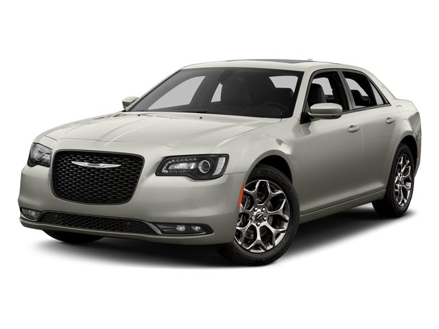2016 Chrysler 300 S's photo