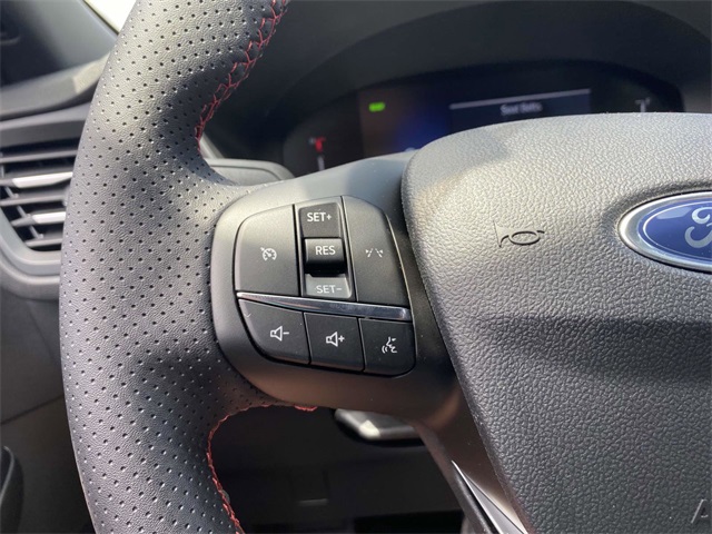 2025 Ford Escape Hybrid ST-Line photo 17