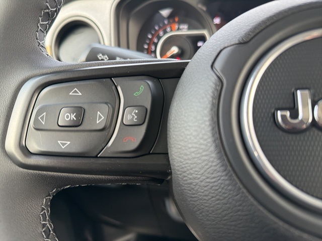 2025 Jeep Gladiator Sport S photo 14