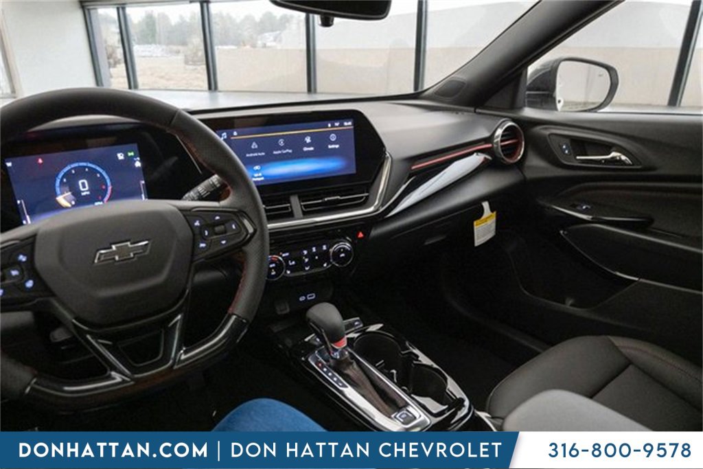 2025 Chevrolet Trax photo 7