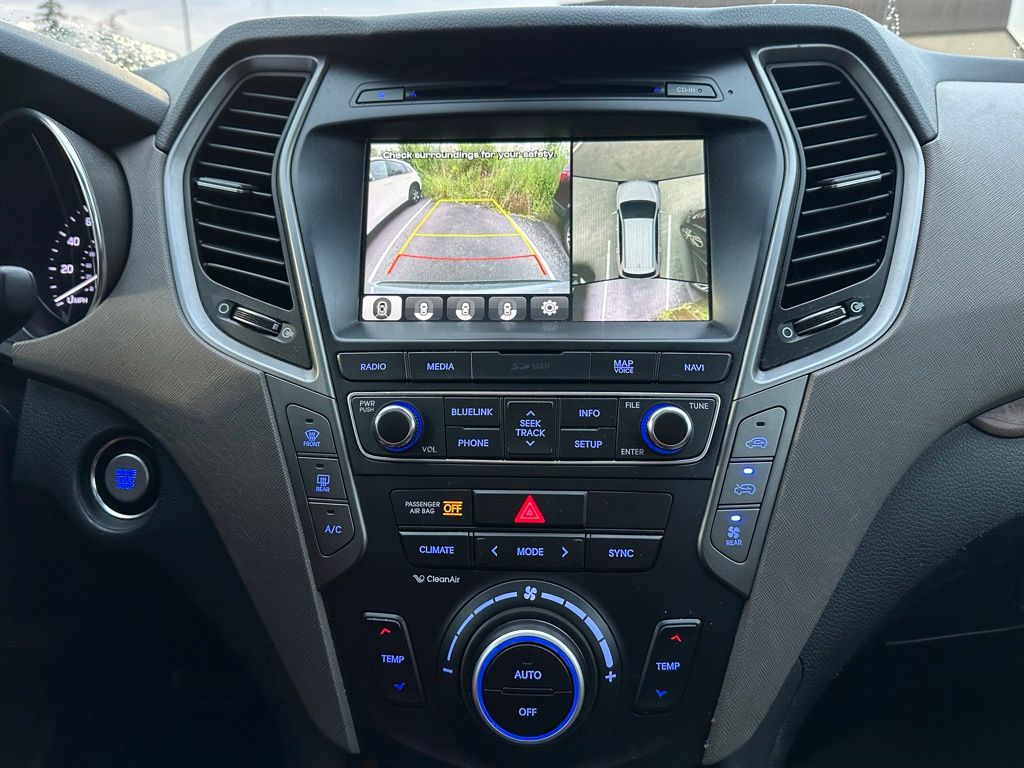 2017 Hyundai Santa Fe Limited Ultimate photo 12