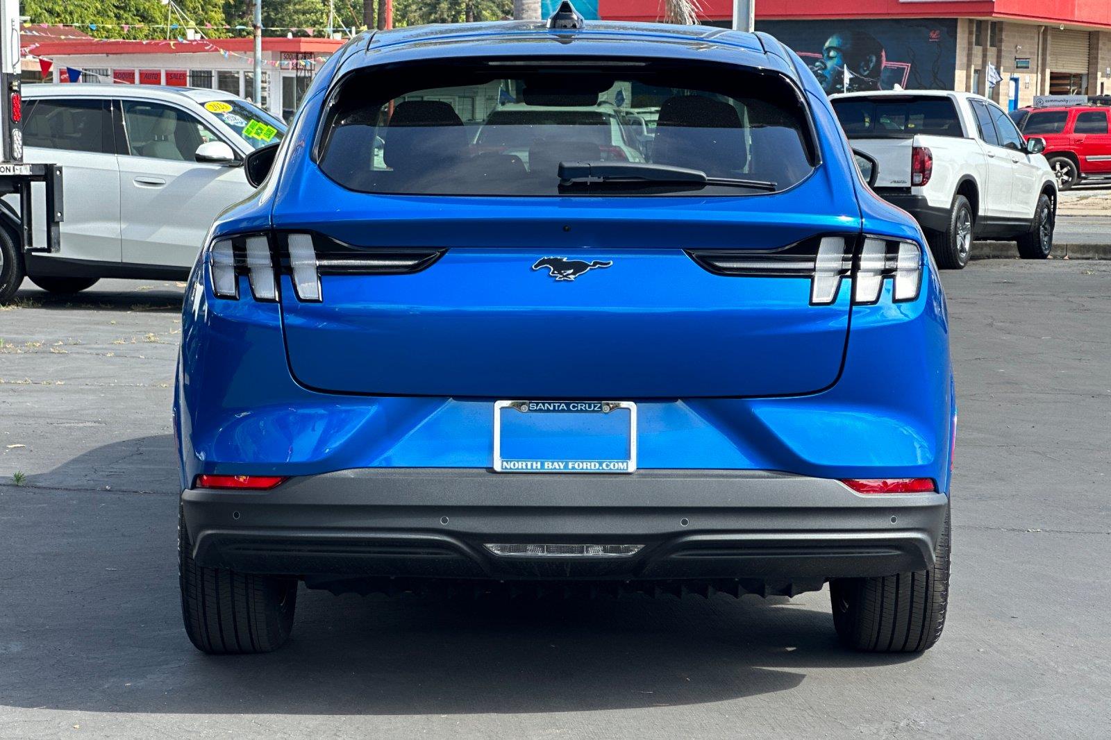 2025 Ford Mustang Mach-E Premium photo 3