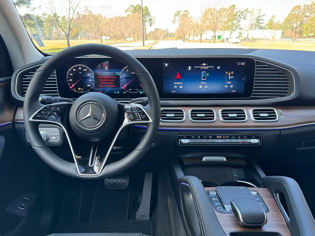 2025 Mercedes Benz GLE 350 4MATIC photo 4