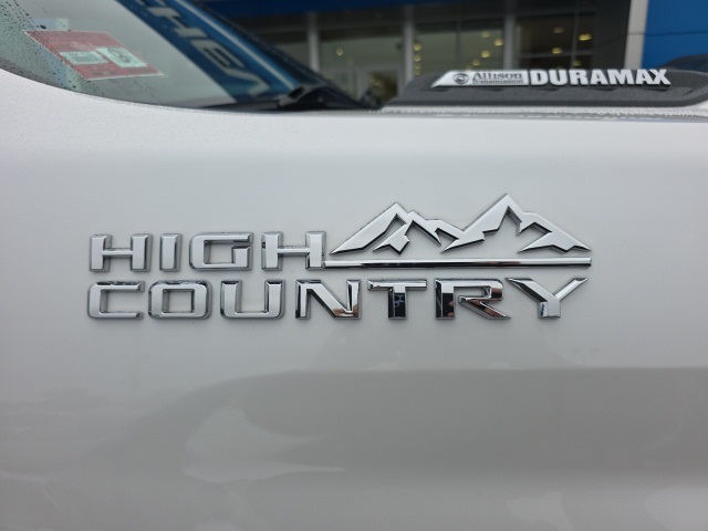 2021 Chevrolet Silverado 3500HD High Country photo 11