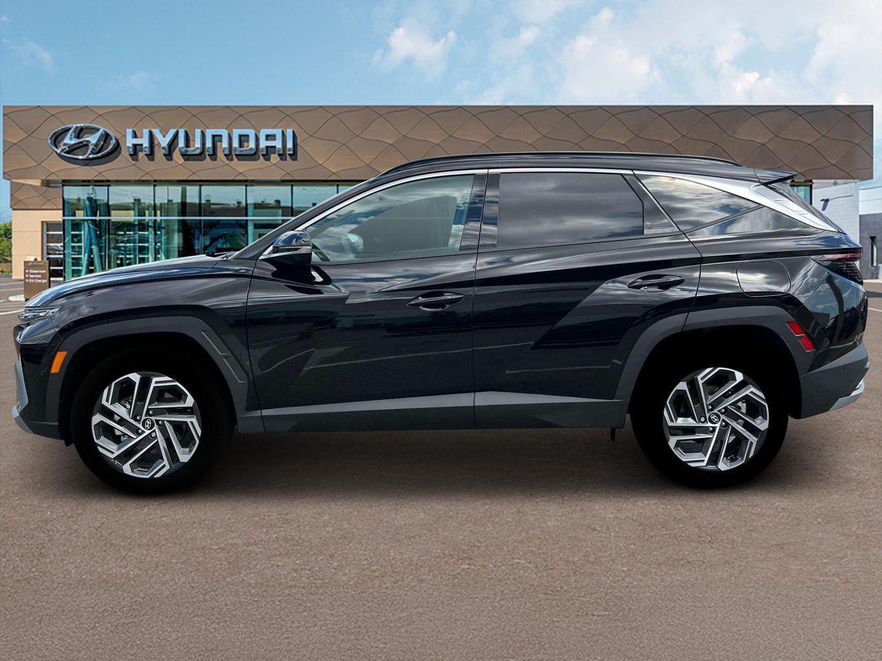 2025 Hyundai Tucson Hybrid Limited photo 3
