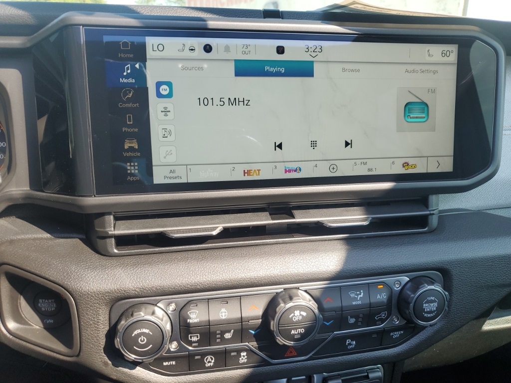 2025 Jeep Wrangler Sport S photo 17