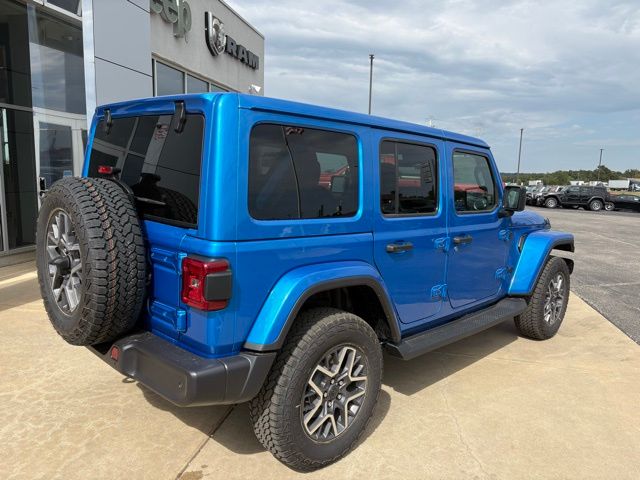 2025 Jeep Wrangler Sahara photo 5