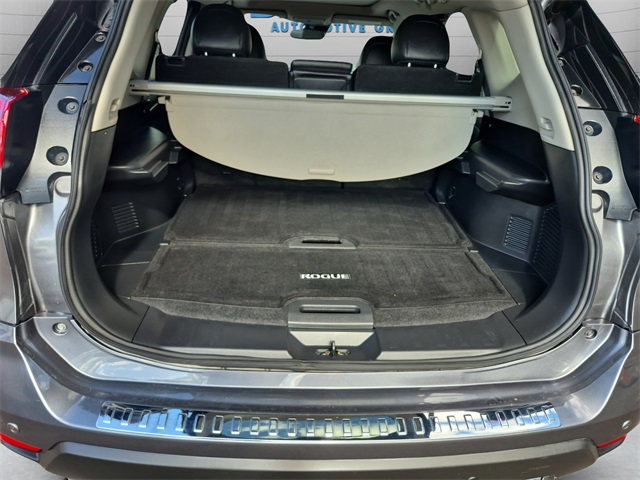 2019 Nissan Rogue SL photo 32