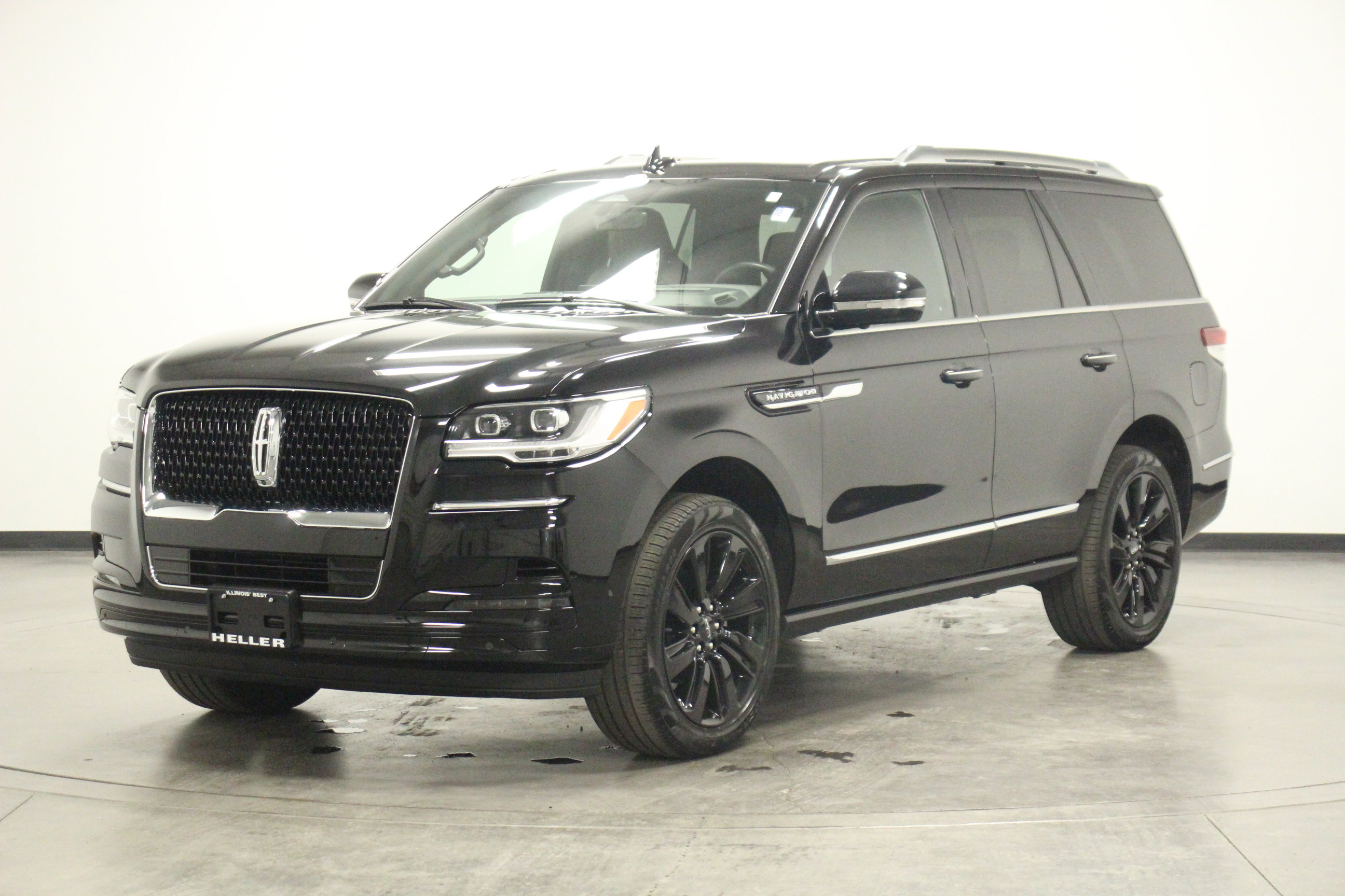 2024 Lincoln Navigator Reserve photo 3