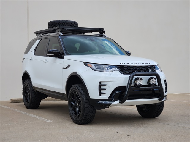 2024 Land Rover Discovery SE photo 3