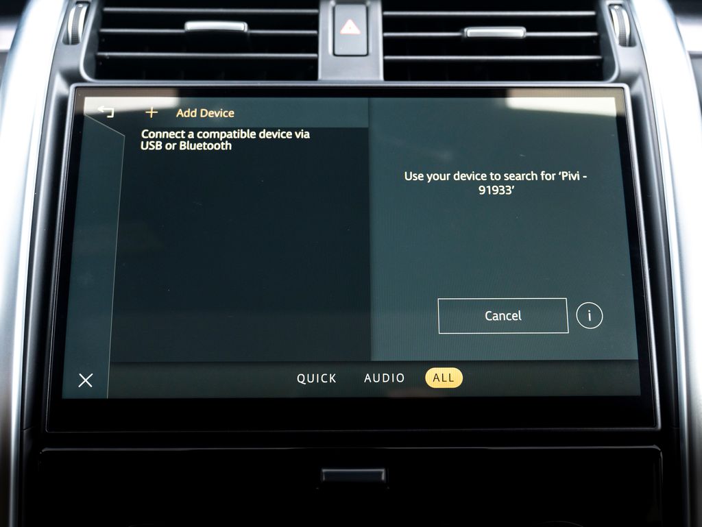 2024 Land Rover Discovery Metropolitan Edition photo 25