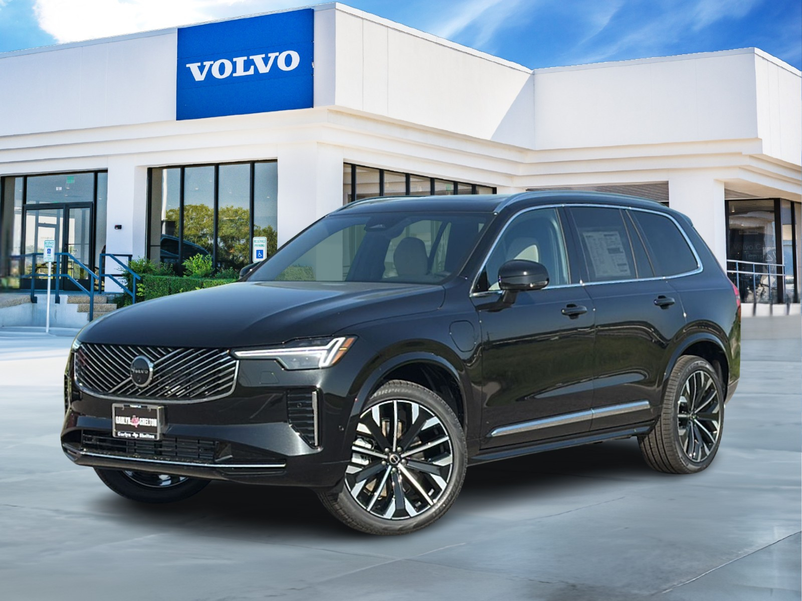 2025 Volvo XC90 Plus's photo