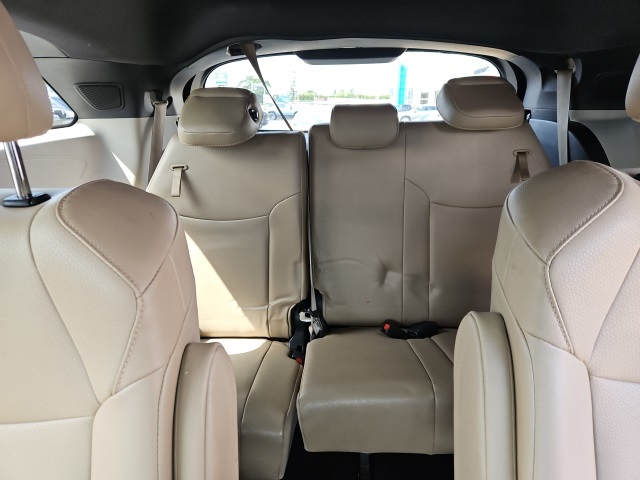2023 Toyota Sienna XLE photo 17