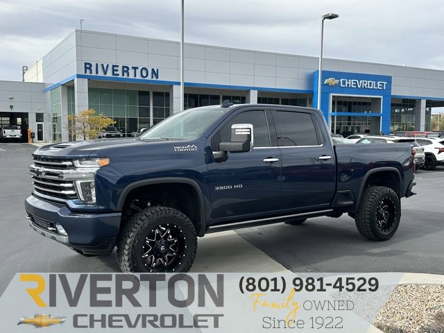 2022 Chevrolet Silverado 3500HD High Country's photo