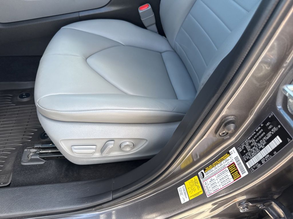 2022 Toyota Highlander XLE photo 19