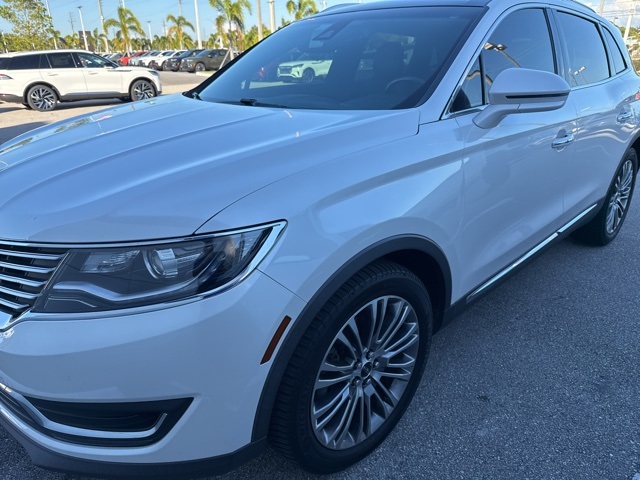 2016 Lincoln MKX Reserve photo 2