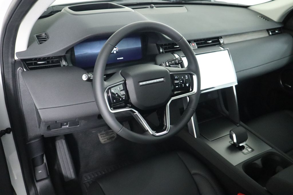 2025 Land Rover Discovery Sport S photo 9
