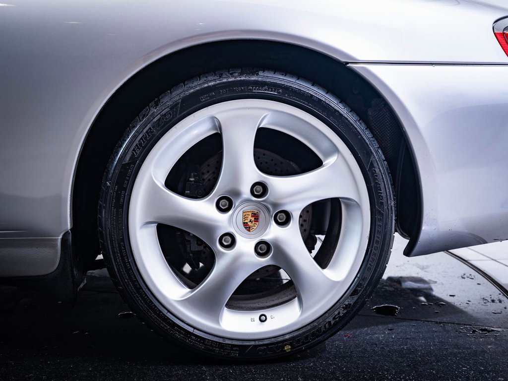 2004 Porsche 911 4S photo 11