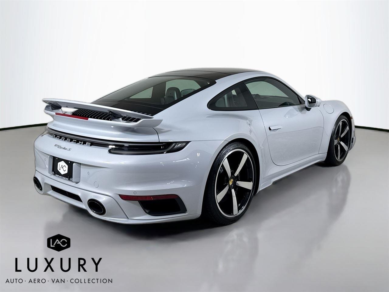 2024 Porsche 911 Turbo Sport Classic photo 4