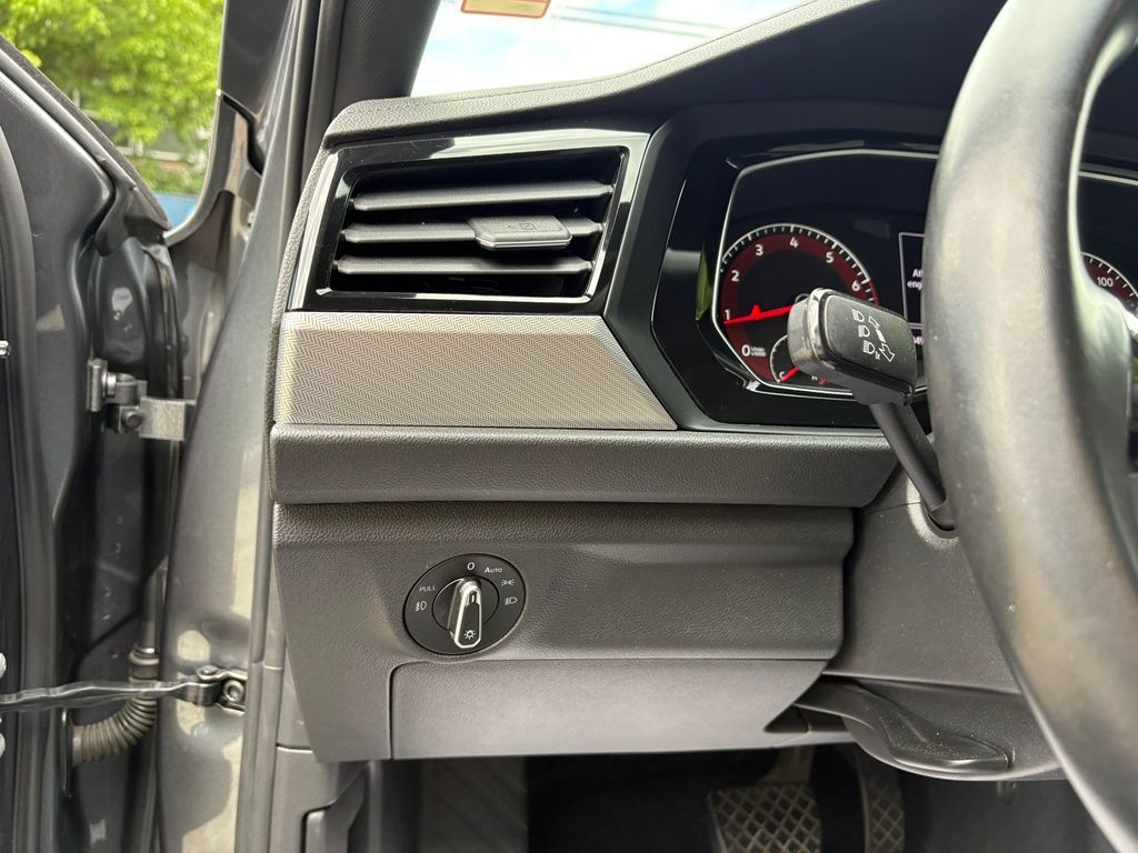 2021 Volkswagen Jetta R-Line photo 16