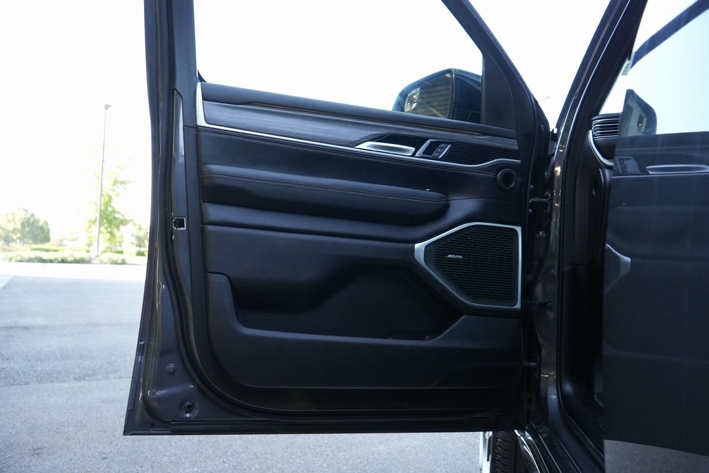2024 Jeep Wagoneer L Series III photo 34