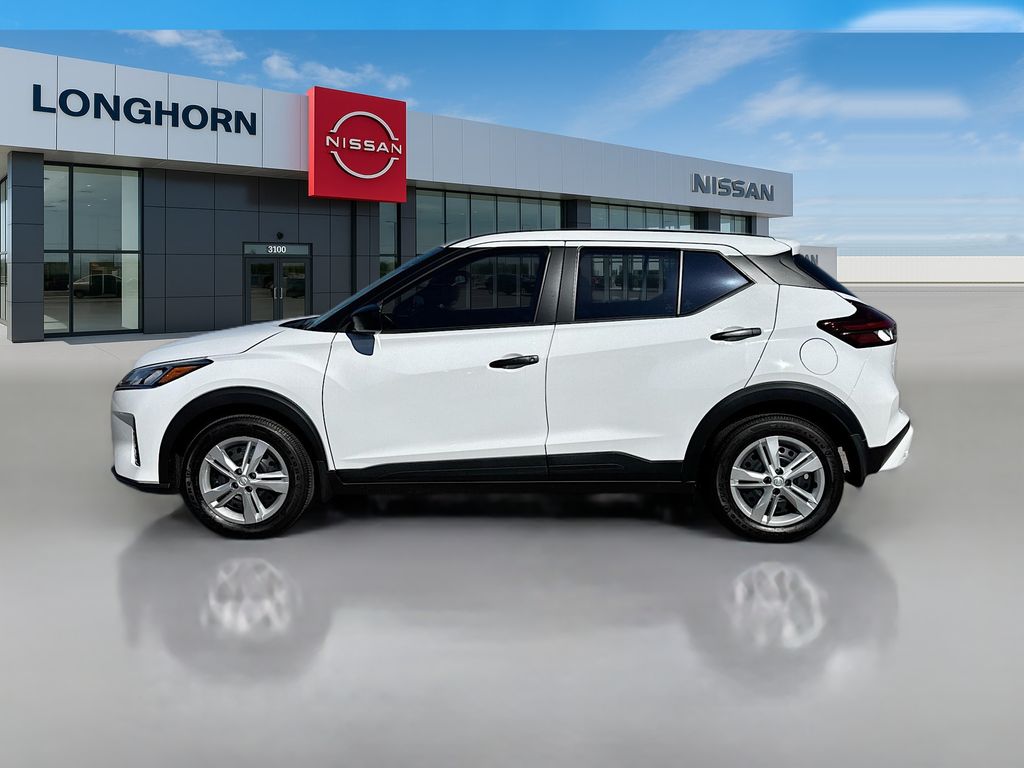 2025 Nissan Kicks Play S photo 4