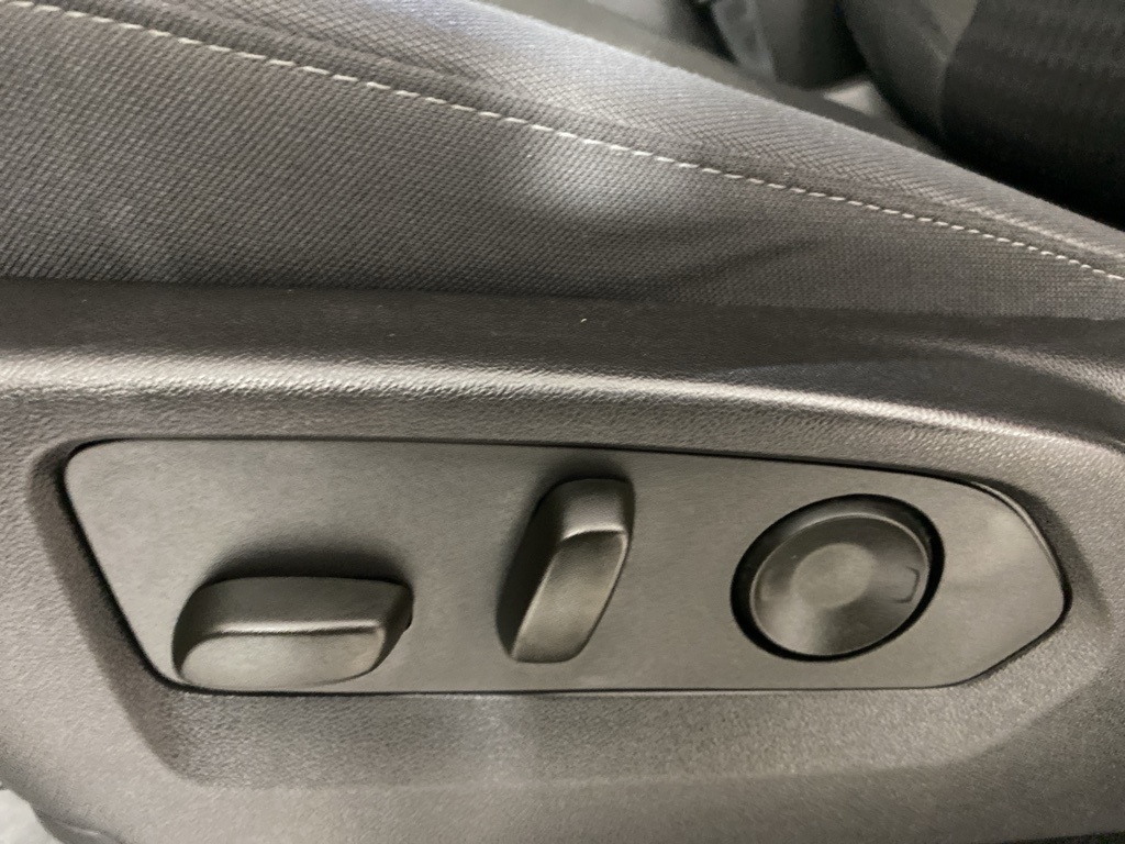 2023 Chevrolet Silverado 1500 RST photo 5