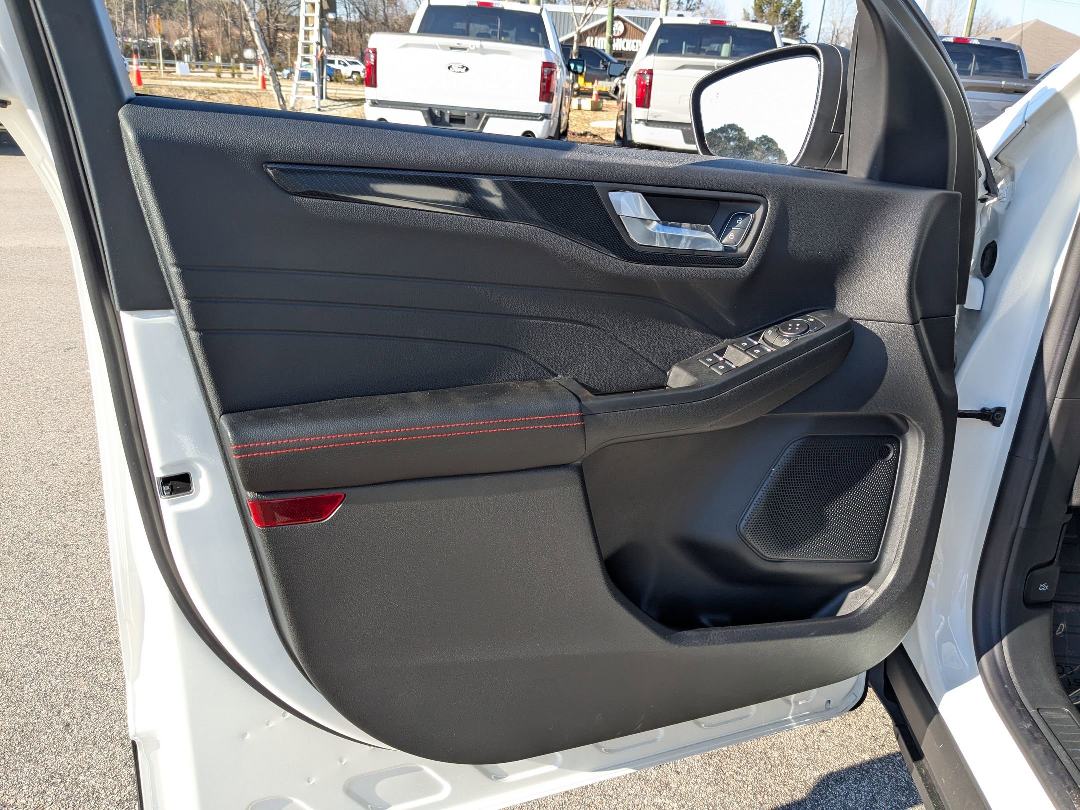 2025 Ford Escape ST-Line photo 10