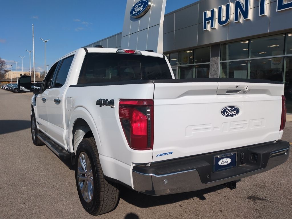 2025 Ford F-150 XLT photo 17