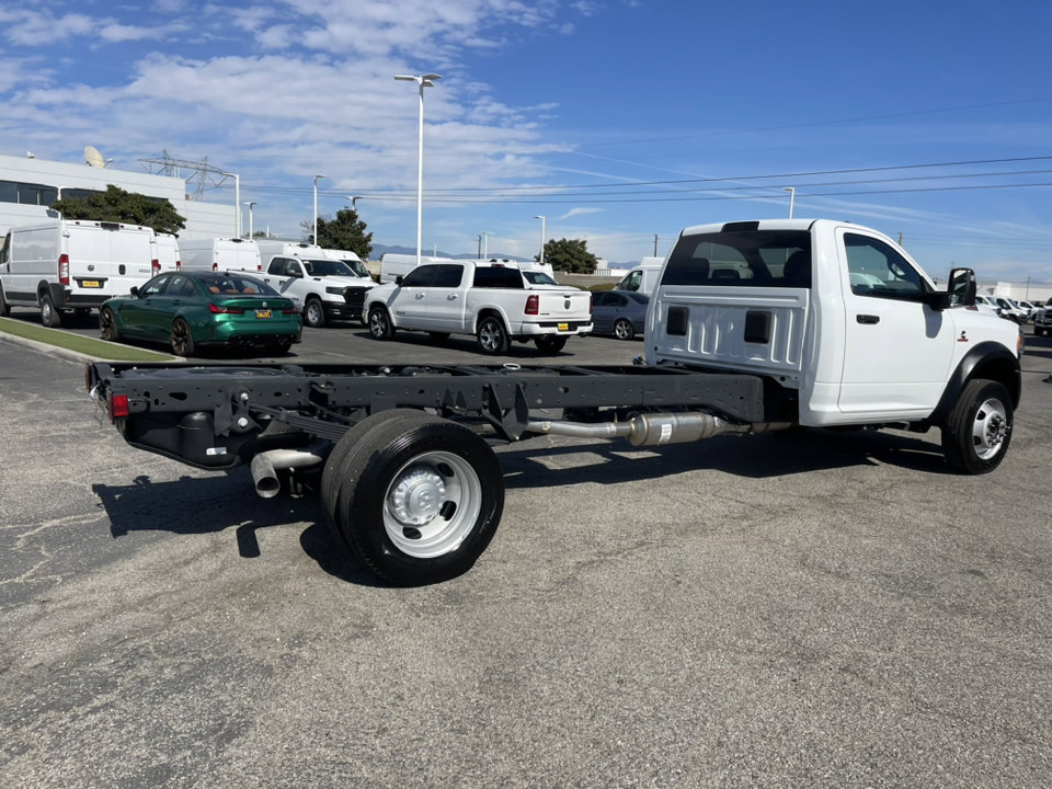 2024 Ram 4500 Tradesman photo 3