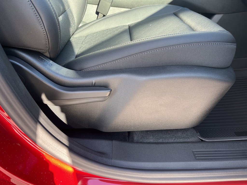 2026 Chevrolet Equinox LT photo 32