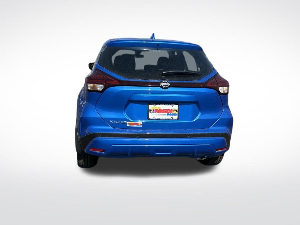2025 Nissan Kicks Play S photo 4