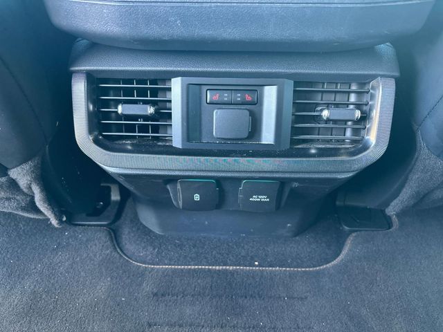 2023 Ford F-150 Platinum photo 11