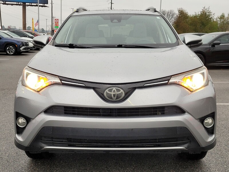 2018 Toyota RAV4 XLE photo 4