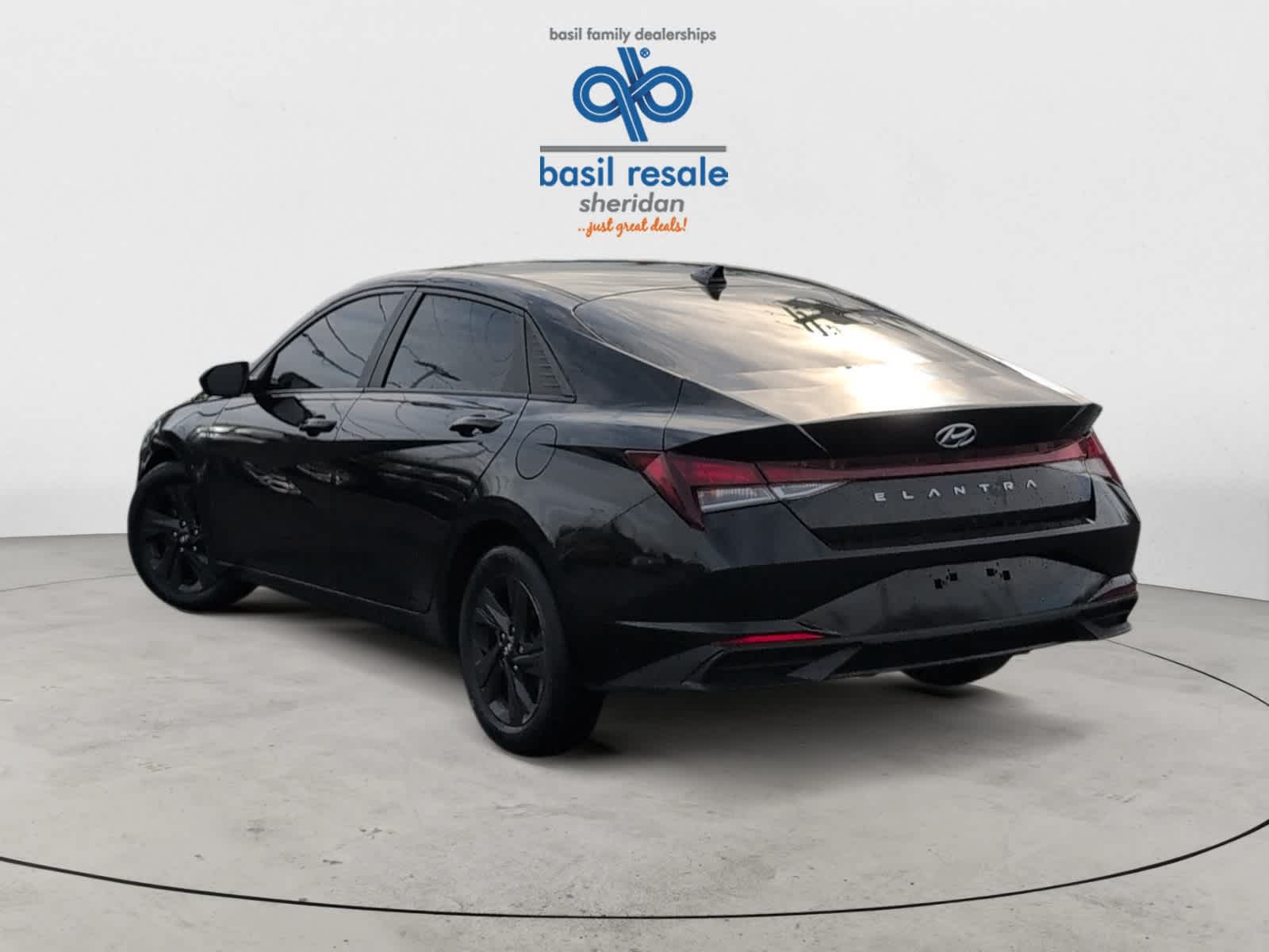 2021 Hyundai Elantra SEL photo 4