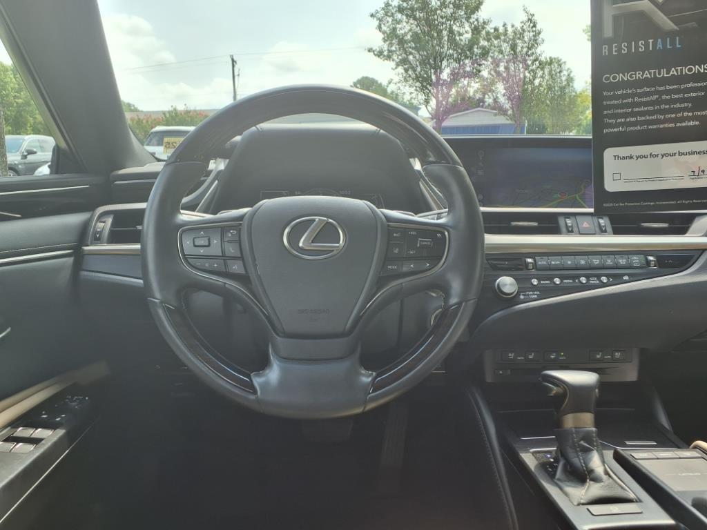 2021 Lexus ES 350 photo 15