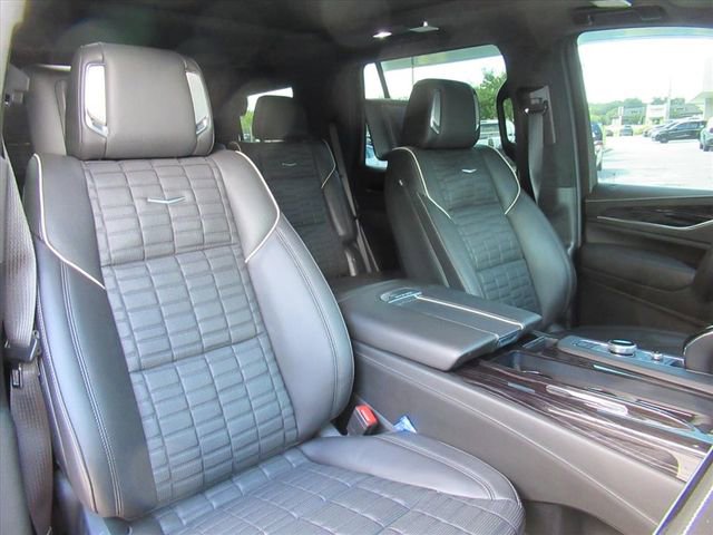 2023 Cadillac Escalade photo 10