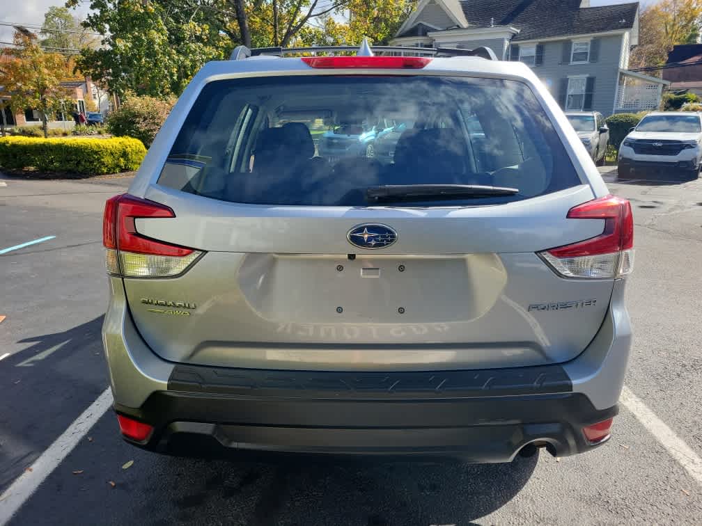 2021 Subaru Forester Sport photo 2