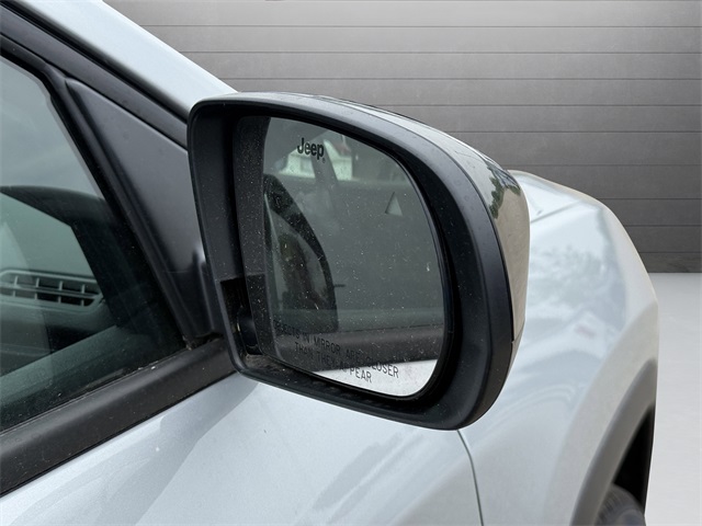 2025 Jeep Compass Latitude photo 17