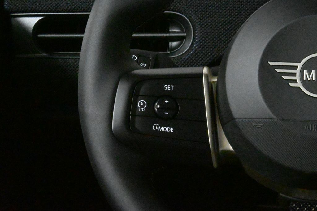 2025 Mini Cooper S Hardtop 2 Door photo 19