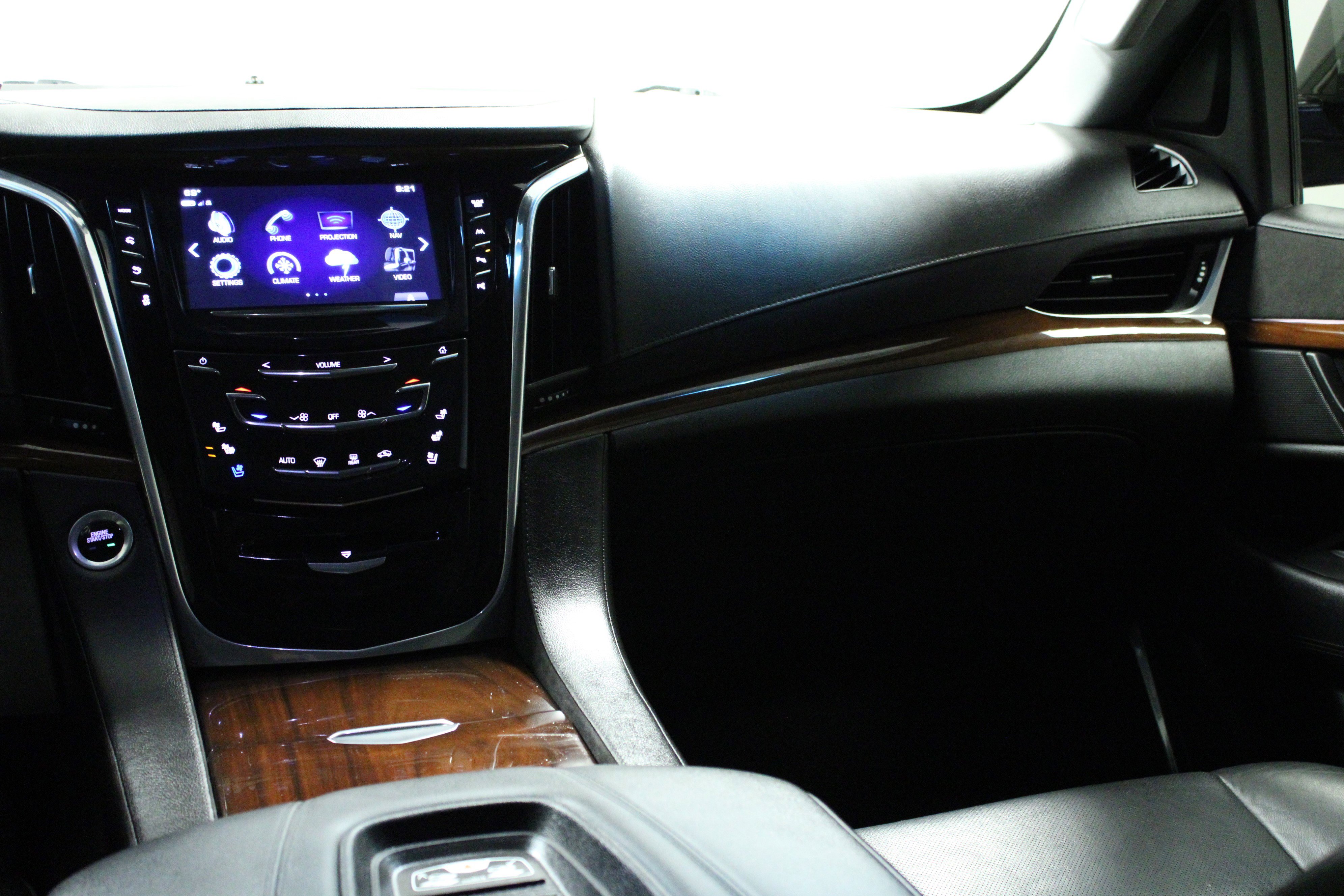 2018 Cadillac Escalade Premium Luxury photo 10