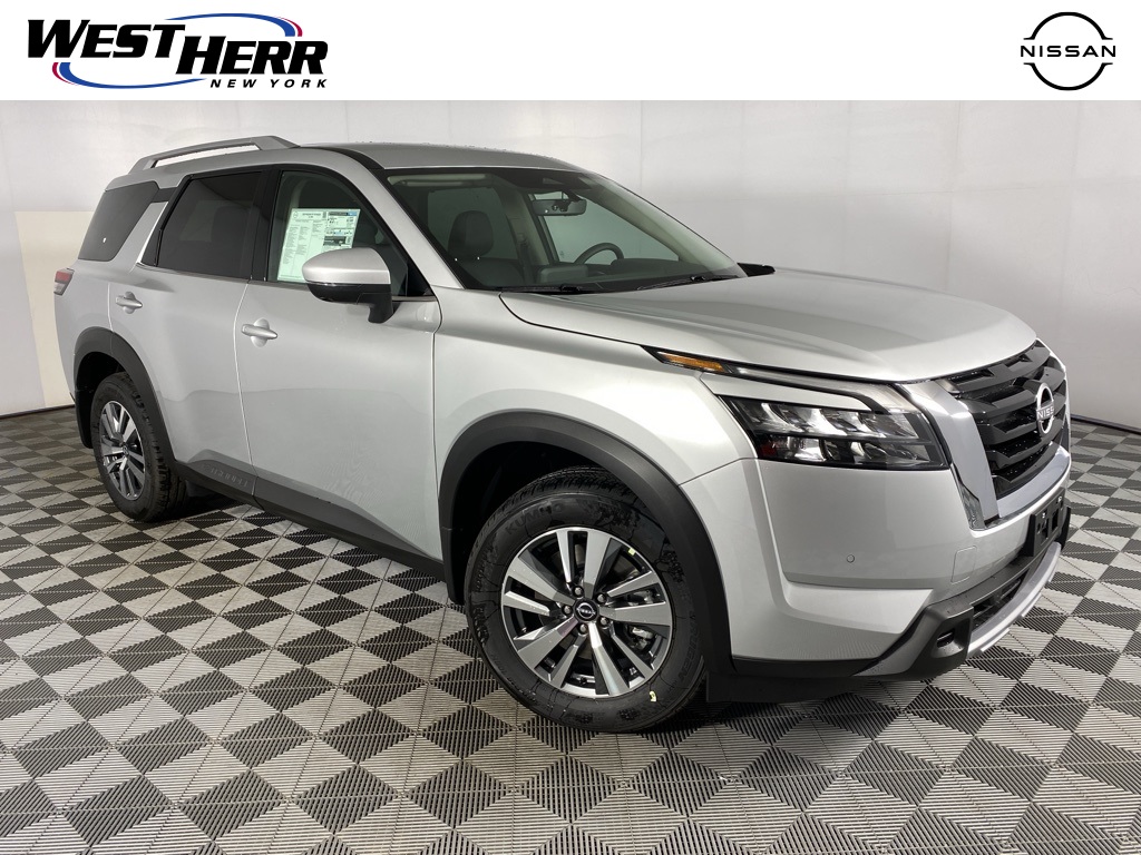 2025 Nissan Pathfinder SL's photo