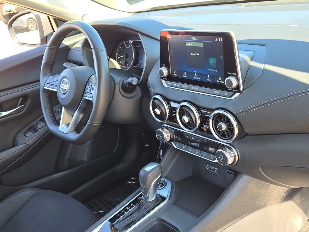 2023 Nissan Sentra SV photo 5