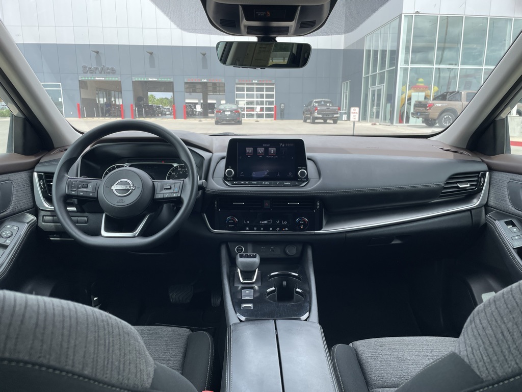2023 Nissan Rogue SV photo 15