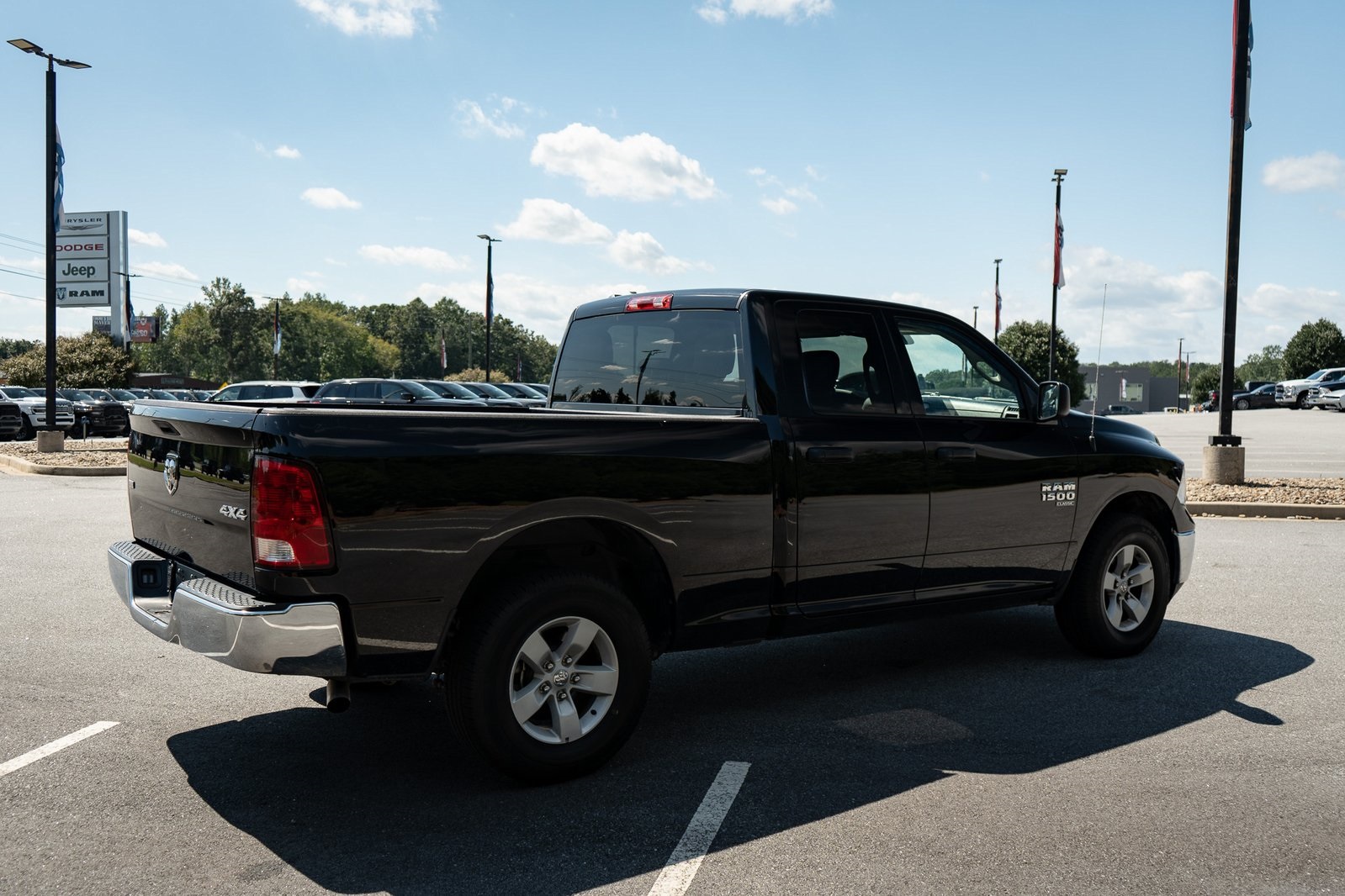 2024 Ram 1500 Classic SLT photo 8