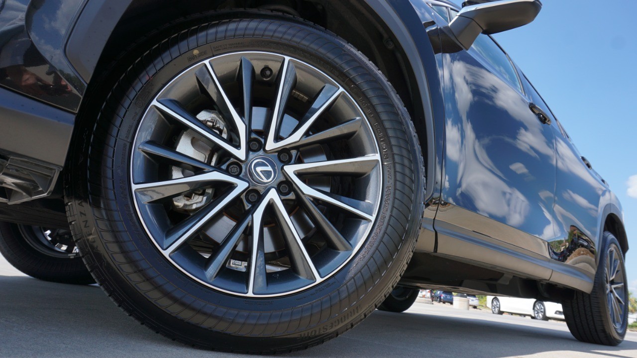 2025 Lexus NX Premium photo 12