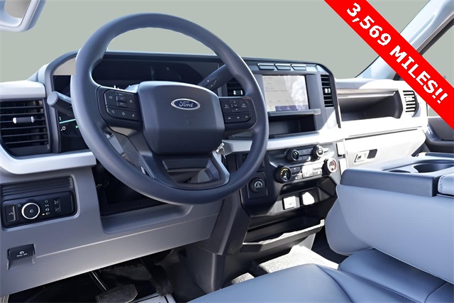 2023 Ford F-250 photo 9