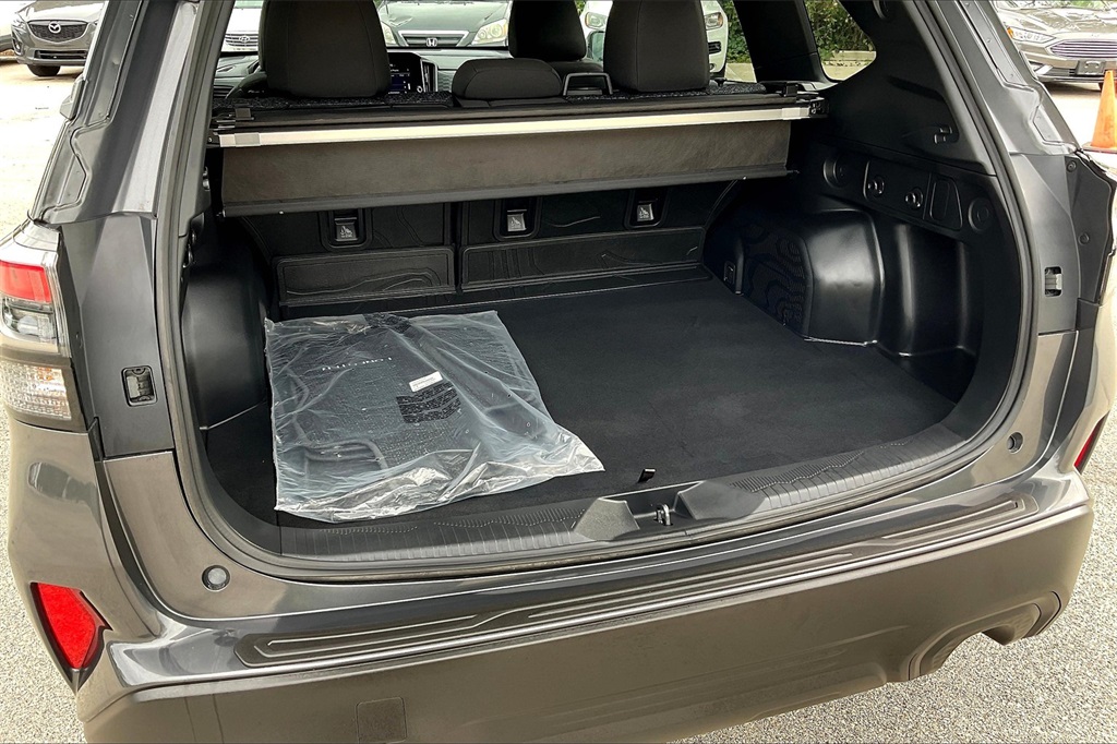 2025 Subaru Forester Premium photo 25
