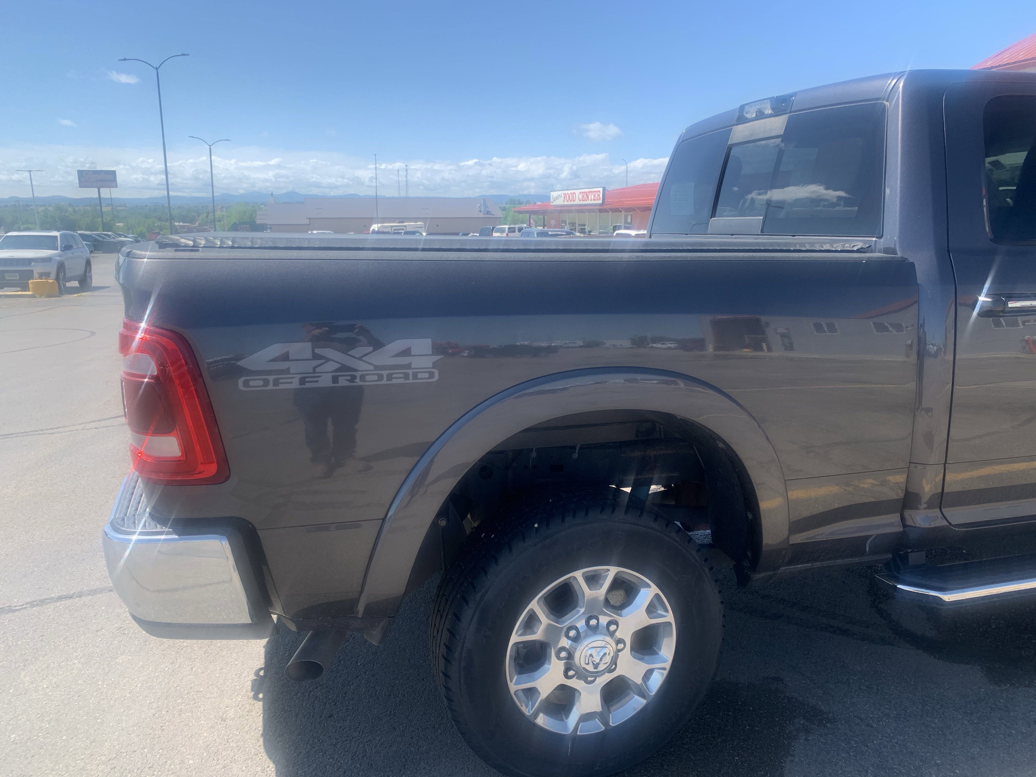 2022 Ram 2500 Laramie photo 4