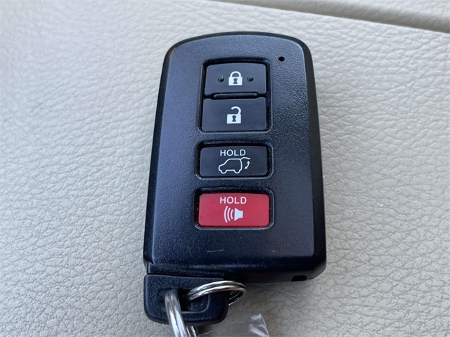 2017 Toyota Highlander Limited Platinum photo 31